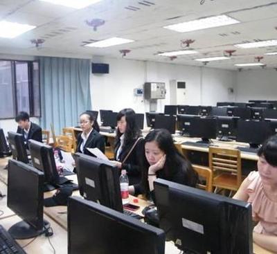 誠(chéng)業(yè)教育加盟投資解析 費(fèi)用構(gòu)成、科技優(yōu)勢(shì)與市場(chǎng)前景